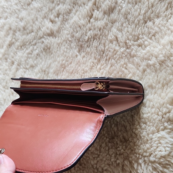 Gorgeous Coach Strawberry Colorblock Signature Leather Long Wallet ππ€π€π - Picture 7 of 16